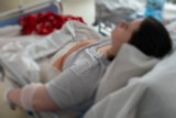 Prawie 100-kilogramową cystę u 24-letniej pacjentki usunęli lekarze z Uniwersyteckiego Szpitala Klinicznego w Rzeszowie 