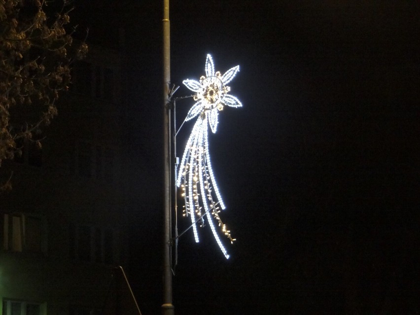 Ulice Radomska w świątecznych dekoracjach. Jak wygląda miasto? [ZDJĘCIA]