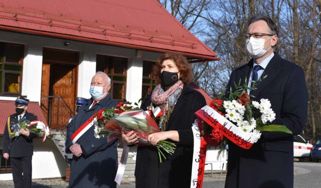 Sądeczanie uczcili pamięć o ofiarach zbrodni katyńskiej oraz jedenastą rocznicę katastrofy w Smoleńsku