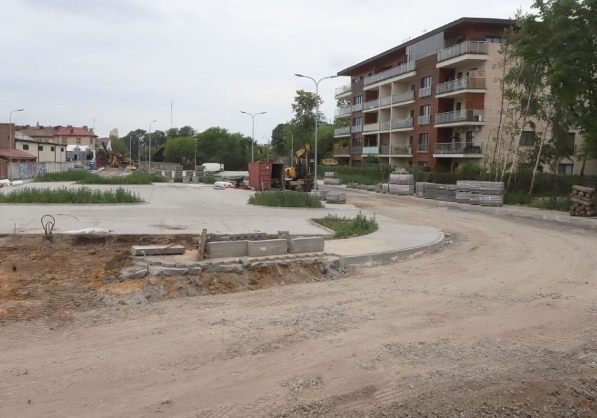 Na Starym Mieście praca idzie pełną parą. Na ulicy Piwnej szykują konstrukcję jezdni, na Zgodnej skończyli kanalizację. Zobacz postęp prac