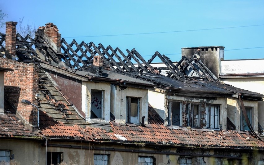 Gdańsk: Pożar budynku Gedanii. Zabytek po dawnym klubie sportowym został podpalony. Śledczy wciąż szukają sprawcy pożaru
