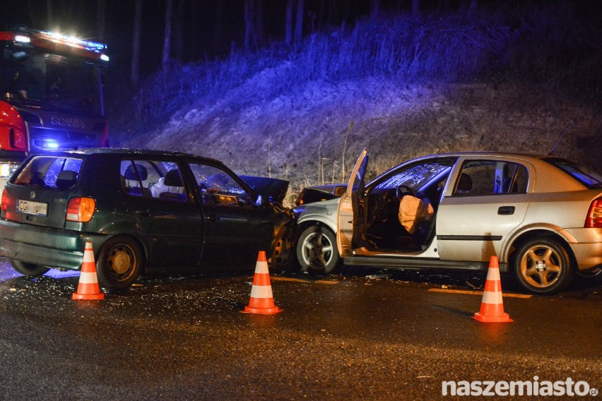 Wypadek w Maruszy pod Grudziądzem. Cztery osoby trafiły do szpitala [wideo, zdjęcia]