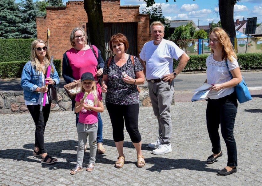 Akcja informacyjna Rodzina 500+ na ulicach Raszkowa 
