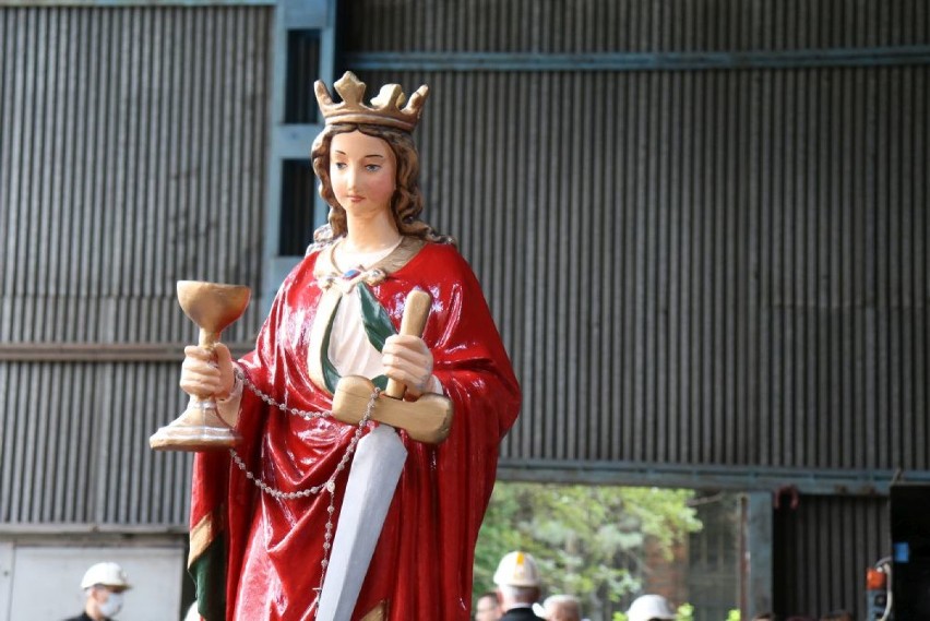 Figura św. Barbary została przetransportowana na...