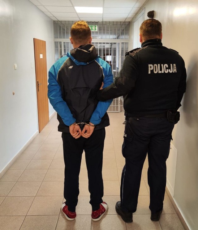 Ukradł samochód, a przed policją ukrył się w łóżeczku dziecinnym!