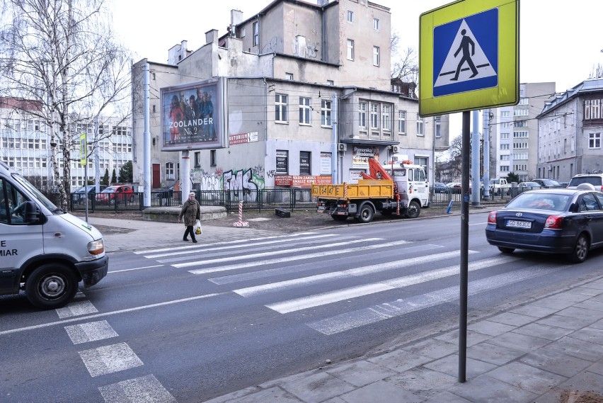 15 wypadków i kolizji, 9 rannych osób - to bilans ostatniego...