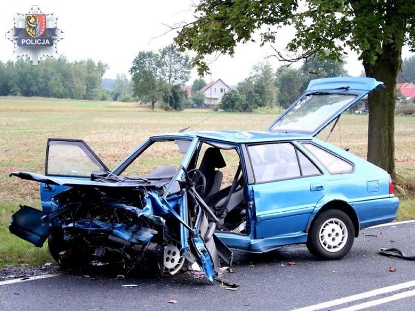 24-latka w ciężkim stanie po groźnym wypadku koło Nowego Dworu