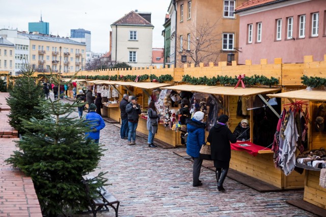 Jarmark Bożonarodzeniowy przy Barbakanie. Zobacz najpiękniejszy jarmark w Warszawie