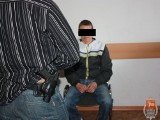 Mokotów: Policjanci zatrzymali 19-latka, który metodą na &quot;wnuczka&quot; wyłudził ponad 50 tys. złotych