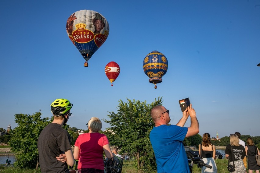 Balony na ogrzane powietrze na krakowskim niebie. Z okazji święta Stanów Zjednoczonych [GALERIA]