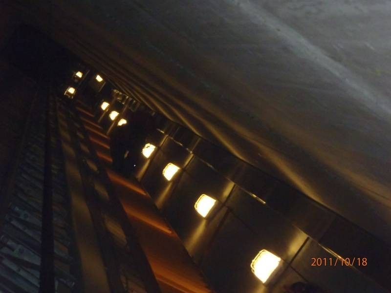 ZDM wymienił przepalone lampy na Moście Siekierkowskim (ZDJĘCIA)