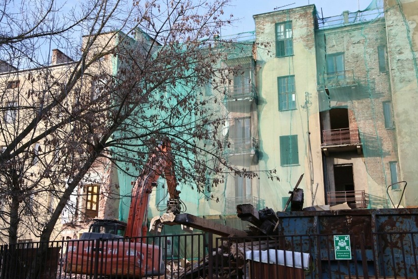 W centrum Kielc, przy ulicy Paderewskiego ruszyło burzenie kamienic. Doszło tam do dramatycznych wydarzeń