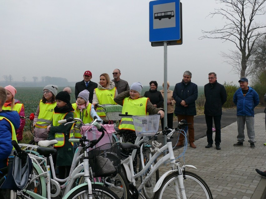Otwarcie ścieżki rowerowej Michałków - Ostrów