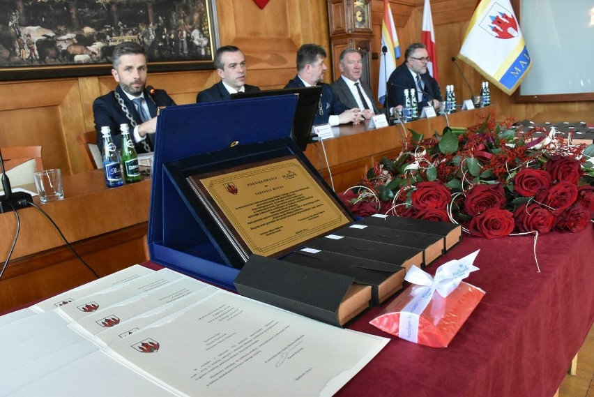 Rada Miasta Malborka zebrała się na uroczystej sesji...