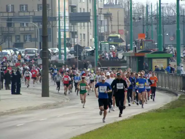 Z powodu rozgrywanego w niedzielę, 3 kwietnia, półmaratonu – ...