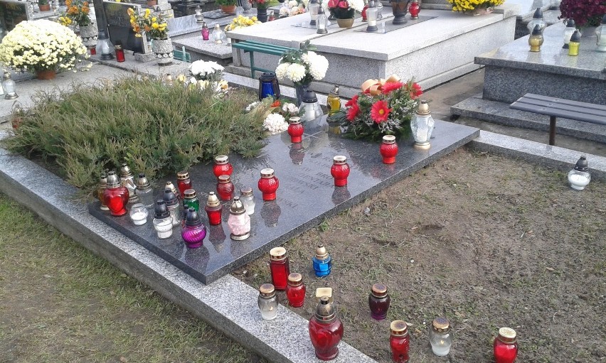 Sosnowiec: Wszystkich Świętych na cmentarzu w Zagórzu. Znicze na grobie Edwarda Gierka [FOTO]