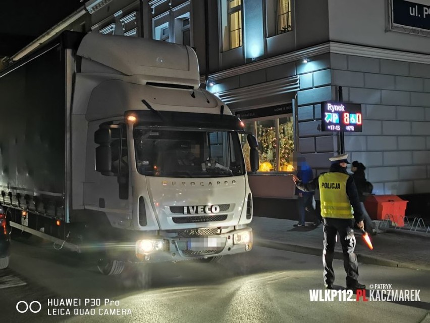 Wolsztyn: Ciężarówka w centrum miasta