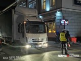 Wolsztyn: Ciężarówka znów w centrum miasta [ZDJĘCIA]