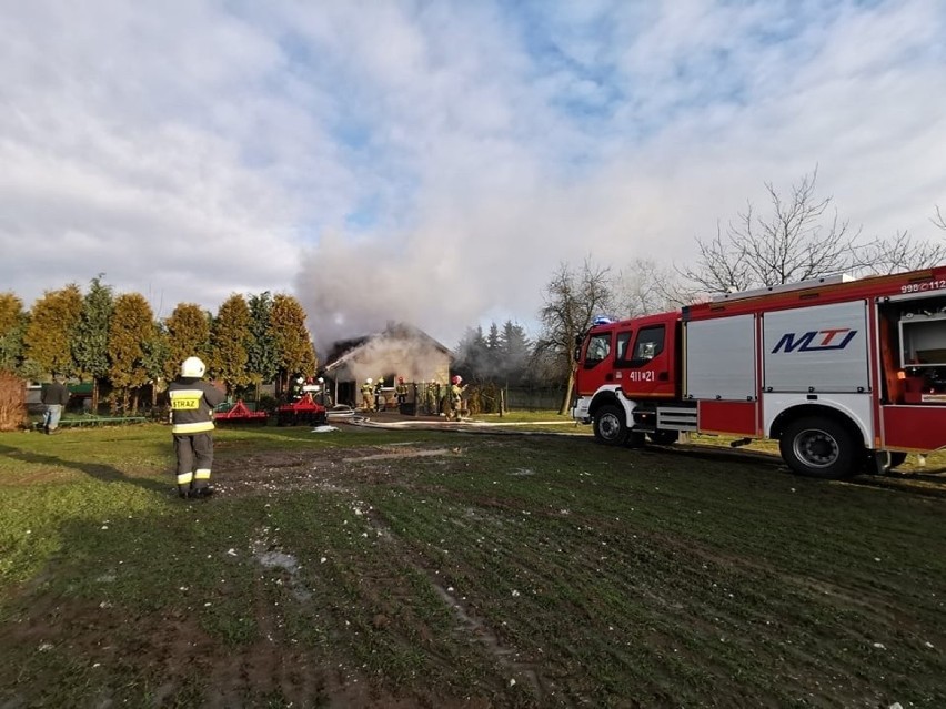 Wybuch gazu w domu w Kołacinie. Ranny został jeden z mieszkańców