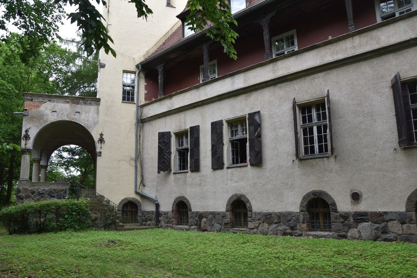 Zamek w Lubniewicach od 25 lat stoi zamknięty. Jest...