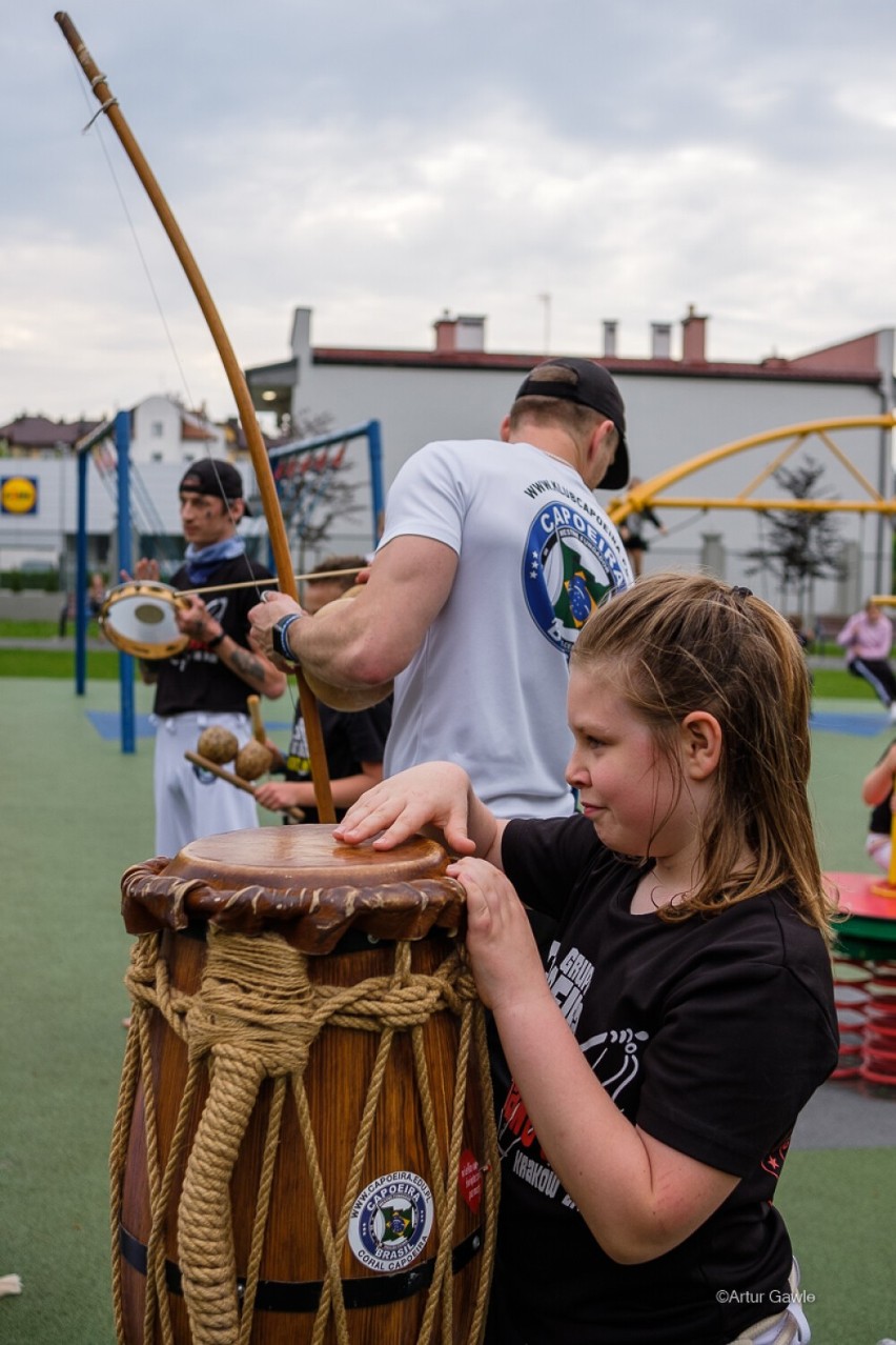 Pokazowy trening Capoeira w Parku Strzeleckim