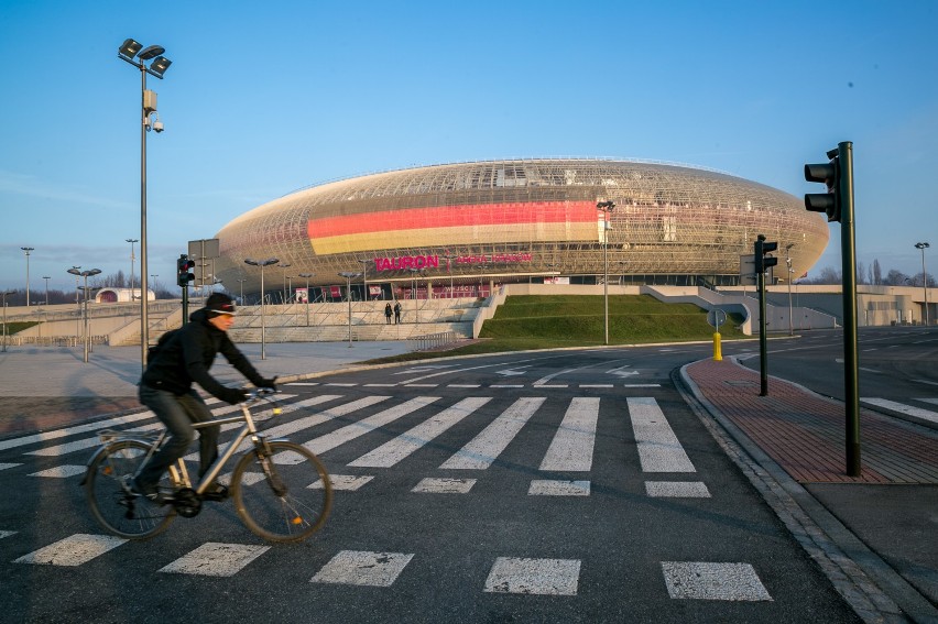 Kraków solidarny z Berlinem. Tauron Arena rozbłysnęła w barwach flagi niemieckiej [ZDJĘCIA]