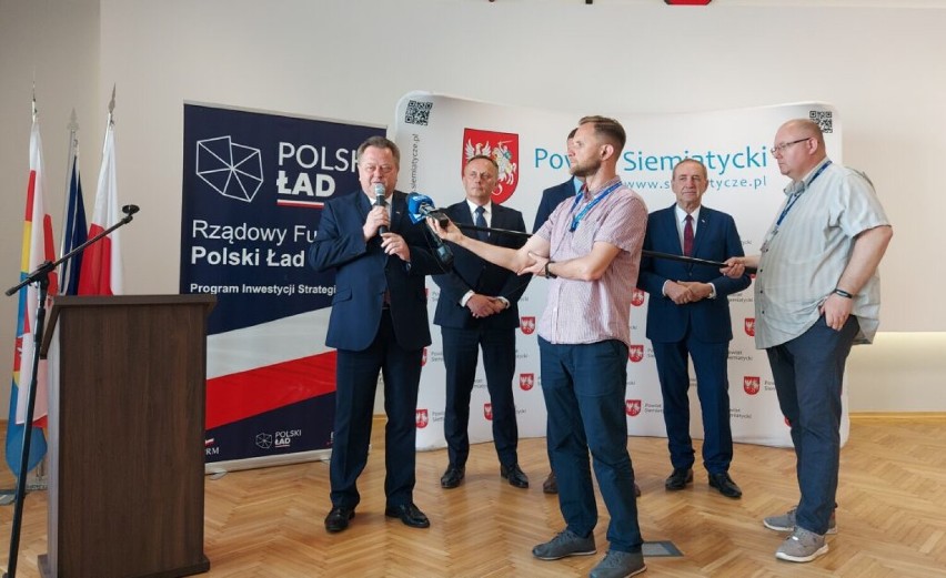 Polski Ład w powiecie siemiatyckim. Samorządy otrzymały symboliczne czeki