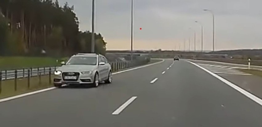 Kierowca audi wjechał pod prąd na autostradę A1