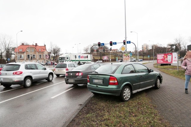 Auta zderzyły się w pobliżu galerii Focus Mall w Zielonej Górze