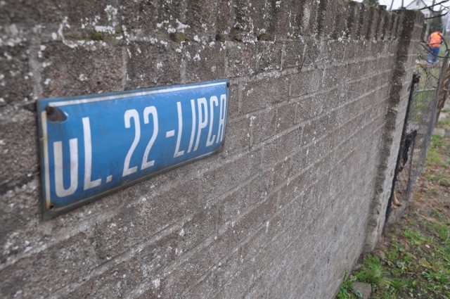 Ulicę 22 Lipca w Krosinie (gmina Grzmiąca) przemianowano dopiero kilka lat temu w ramach dekomunizacji