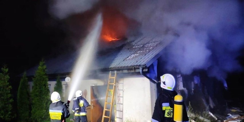 Nocny pożar pod Wieliczką. Płonął dom w Bodzanowie [ZDJĘCIA]