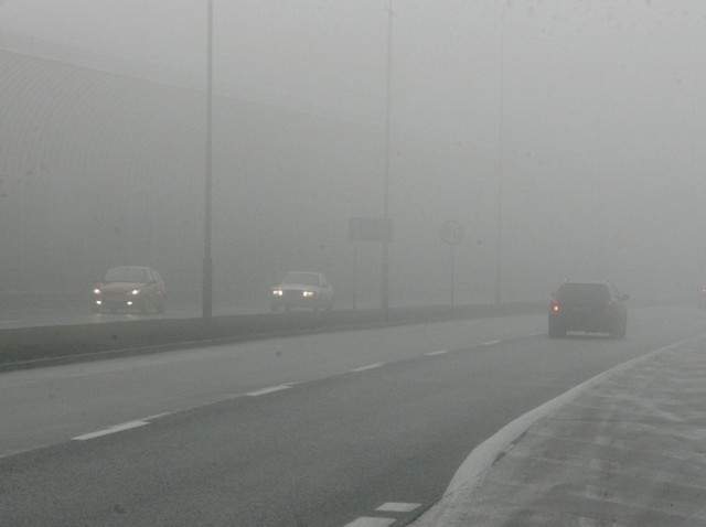 Biuro prognozuje gęste mgły, w których zasięg widoczności może wynosić miejscami od 100 do 200 m
