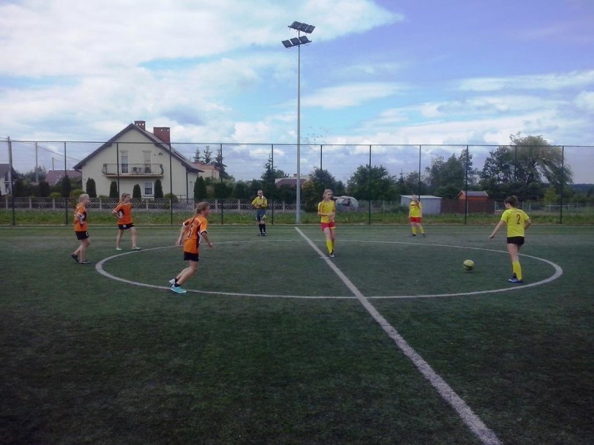 Mistrzostwa Powiatu w Piłce Nożnej Dziewcząt w Blizanowie