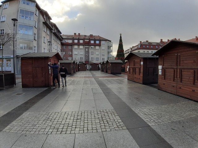 Plac już gotowy na przyjęcie gości świątecznych