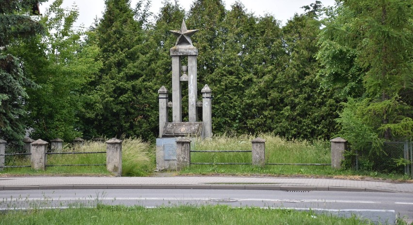 Malbork. Pomnik z gwiazdą tak szybko nie zniknie. To obiekt w ewidencji zabytków, więc najpierw zgodę musi wydać konserwator