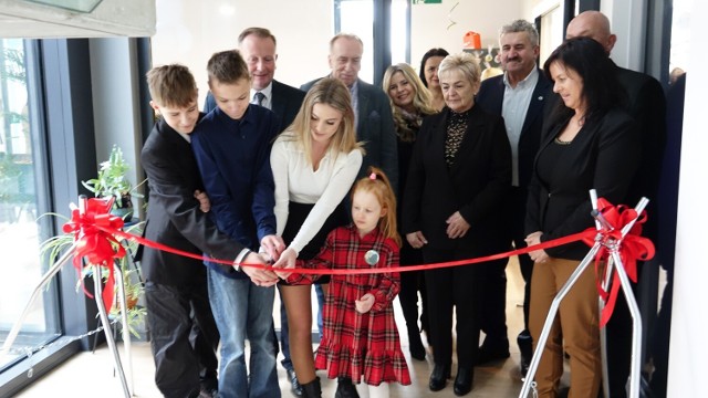 Powiat Nyski zakończył inwestycje związane z budową dwóch nowych domów dziecka w Otmuchowie oraz w Nysie.
