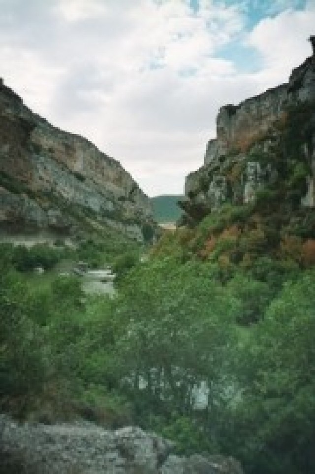 Czy mamy szukać dzikiej natury aż w Hiszpanii, skoro własną niszczymy? Kanion rzeki Irati w Hiszpanii. | fot. Danuta Muszyńska