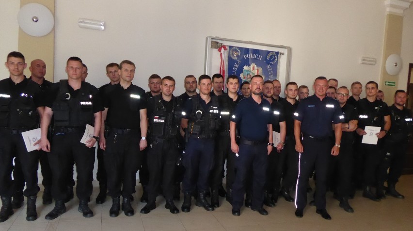 Policja w Koszalinie. 18 policjantów zakończyło adaptację zawodową [ZDJĘCIA]
