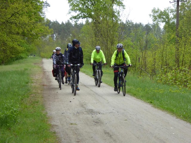 Przejechali  rowerami nad Wartą z zapolickim GOKIS