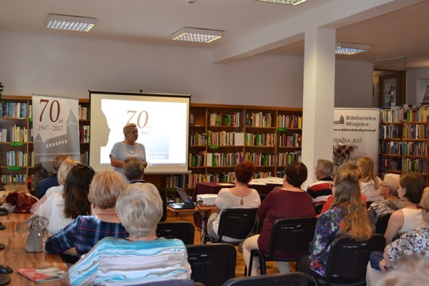 Noc Bibliotek już po raz trzeci w Bytowie. W przygotowanych atrakcjach wzięło udział 116 osób FOTO