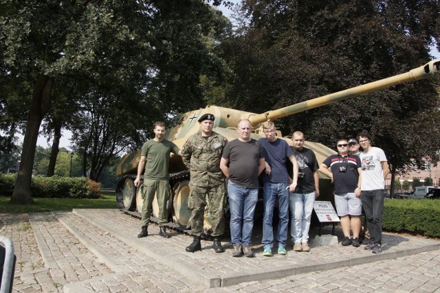 Kaliszanin wybrał się w podróż po Europie szlakiem walk podczas II wojny światowej