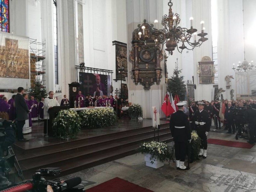 Pogrzeb prezydenta Pawła Adamowicza w Bazylice Mariackiej[ZDJĘCIA, VIDEO]