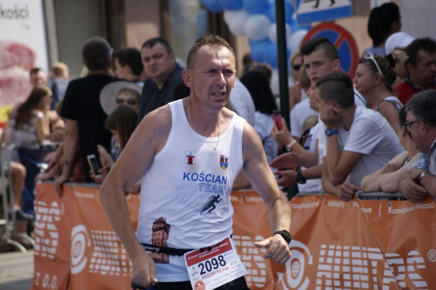 Ekipa z Kościana pobiegła w grodziskim półmaratonie ZDJĘCIA 
