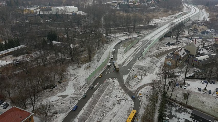 Budowa Obwodnicy Wałbrzycha w zimowej scenerii (ZDJĘCIA)