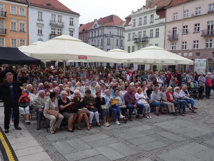 "Powietrze lekko drgało tak...". Koncert zespołu Big Day w Kaliszu ZDJĘCIA