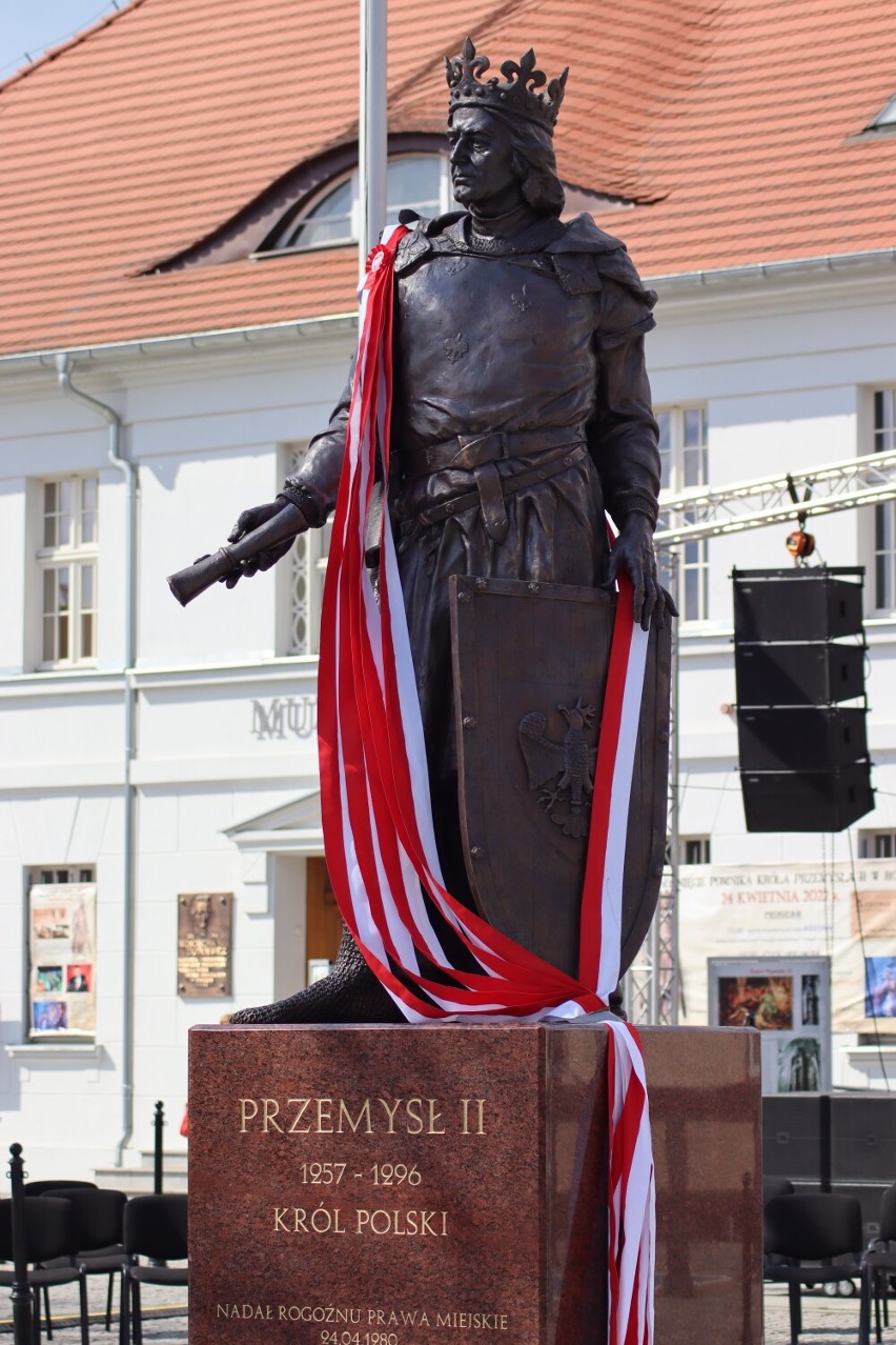 Uroczyste odsłonięcie pomnika Przemysła II w Rogoźnie [ZDJĘCIA]