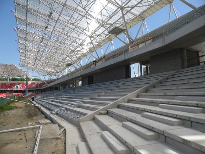 Stadion miejski w Bielsku-Białej. Zobacz zdjęcia z budowy [9.06.2014]