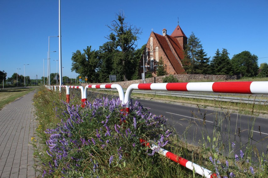 WSCHOWA. Pielgrzymi św. Jakuba zwiedzili kościół św. Jerzego i opuścili Wschowę [ZDJĘCIA]