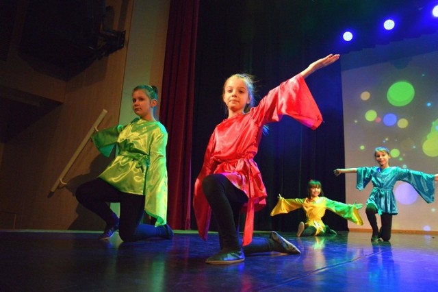 Dzieci zaprezentowały na scenie żywiołowe tańce, radość i wspaniałe umiejętności choreograficzne