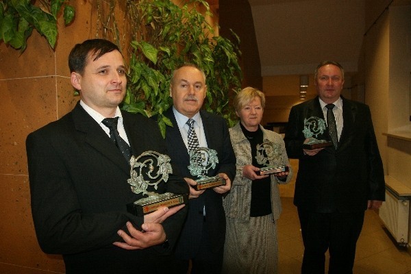 Laureaci plebiscytu (od lewej): Andrzej Stawiarski, Ryszard Konstanty, Jadwiga Jasińska z Nadziei oraz Wiesław Czop